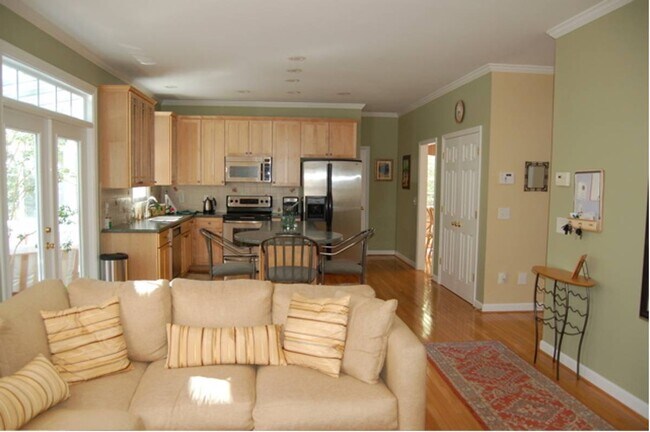 Building Photo - 117 Loblolly Dr