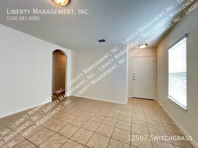 Foto del edificio - Charming 3 Bedroom, 2 Bath Home with Large...