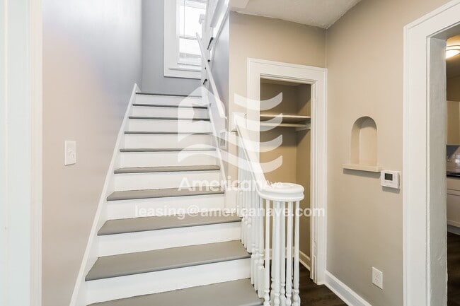 Building Photo - 644 E 34th St