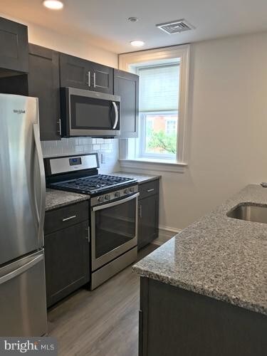 Foto del edificio - 19 N Duke St