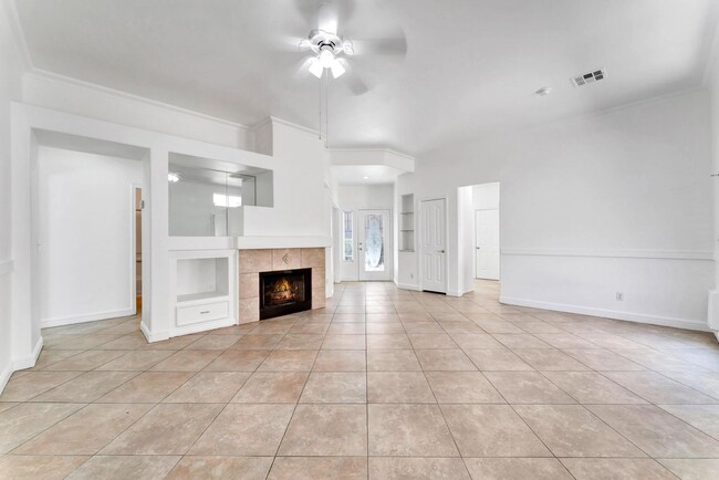 Foto del edificio - Single Story 3 bedroom and 2 bath home.