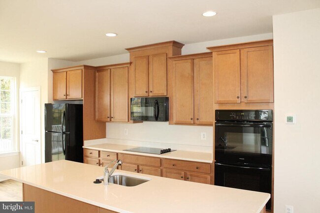 Building Photo - 10665 Hinton Way