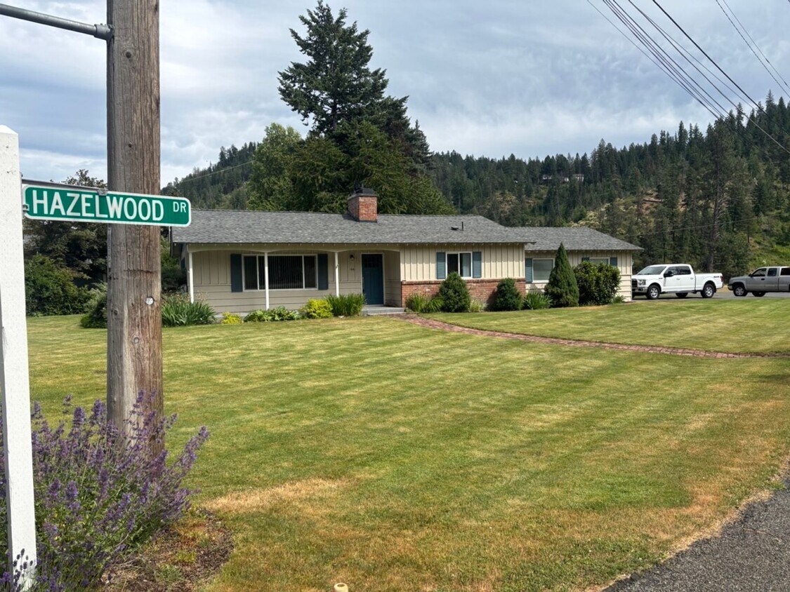 Foto principal - Charming Updated Home Near Fernan Lake & D...