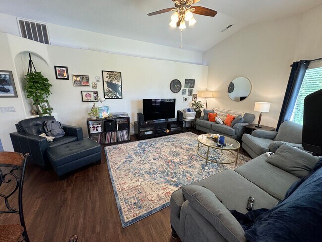 Foto del edificio - Paradise Cove Home!