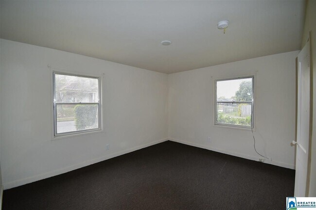 Foto del edificio - 717 15th St SW