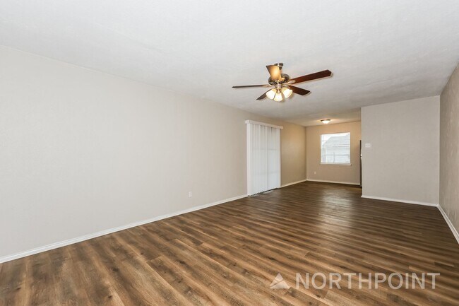 Foto del edificio - 4 BR/2BA | Newly Renovated Single Family Home | Covered Patio  | Fenced backyard!