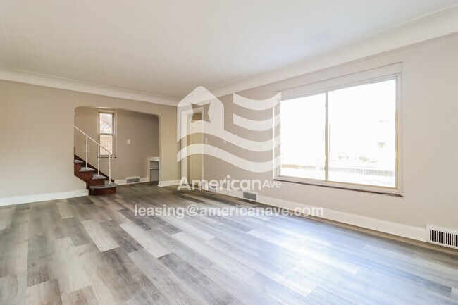 Foto del edificio - 14350 Rutherford St