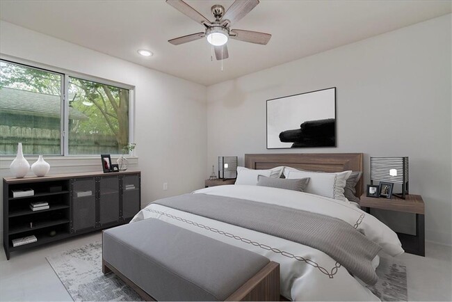 Building Photo - 11207 Sage Hollow Dr