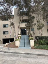 Building Photo - 917 Torrance St