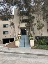 Building Photo - 917 Torrance St
