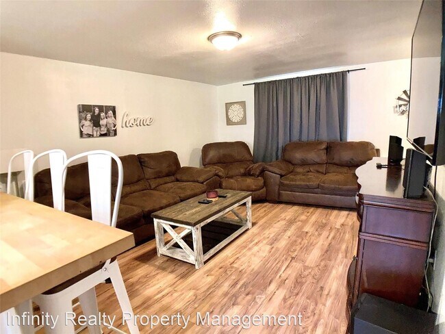 Building Photo - 3 br, 2 bath House - 871 W Frey St