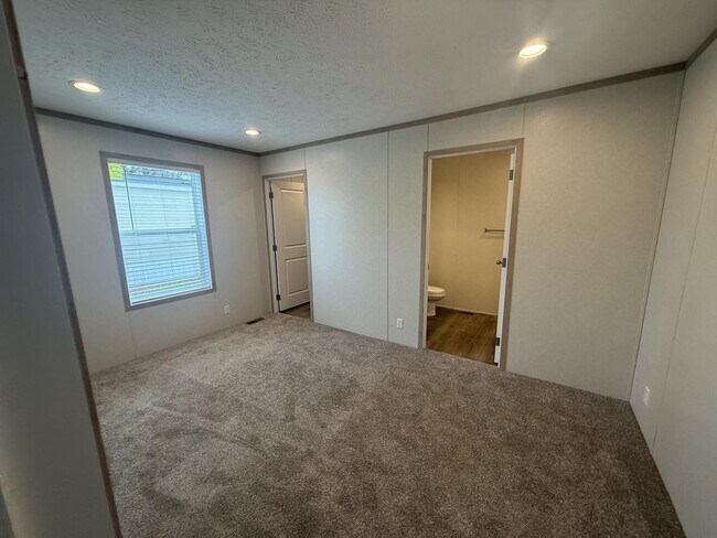 Foto del edificio - 1061 Revere Ln