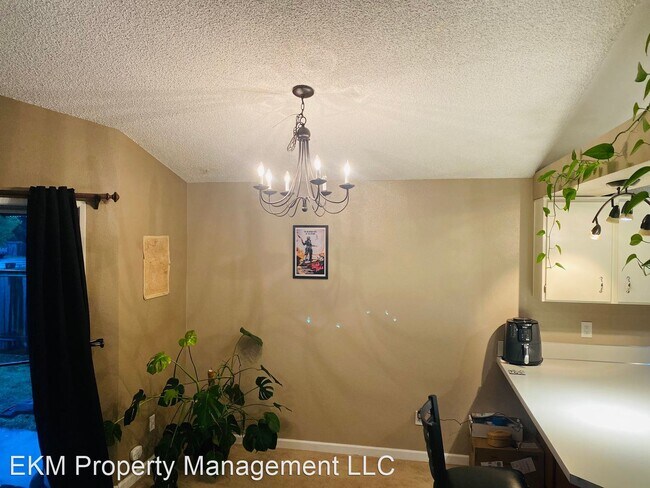 Building Photo - 3 br, 2 bath House - 1411 SE 152nd Court