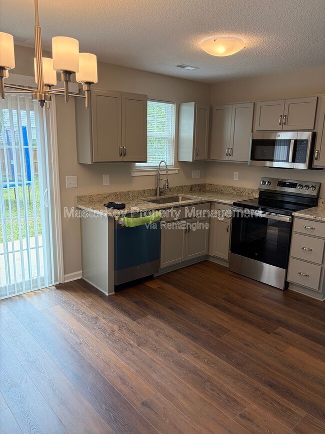 Building Photo - 205 Downing Glen Dr