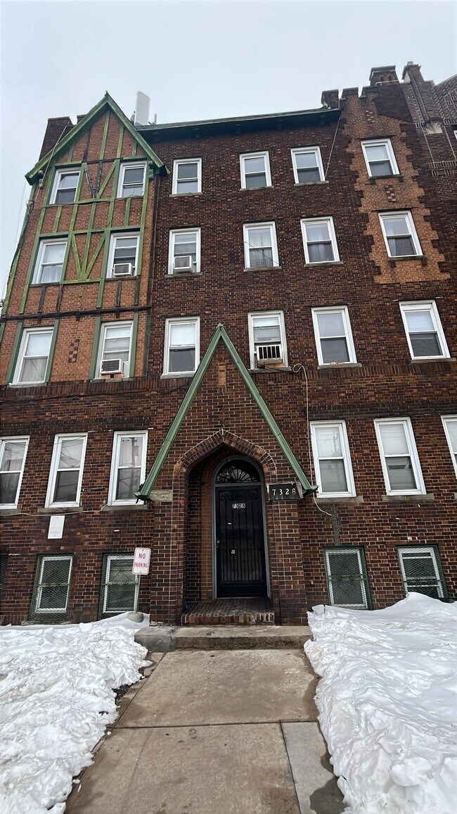 Foto del edificio - 7320 Kennedy Blvd