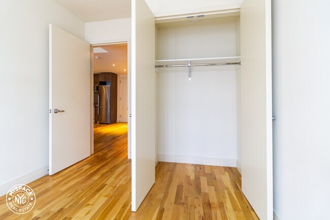 Building Photo - 53 Broadway