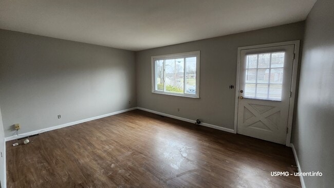 Building Photo - 852 Crowden Dr