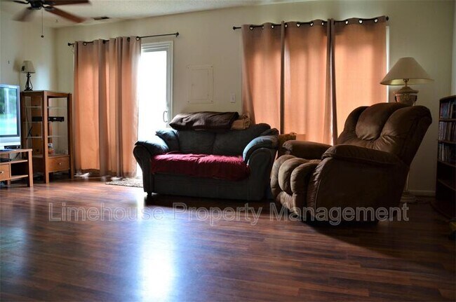 Foto del edificio - 1318 River Birch Run S