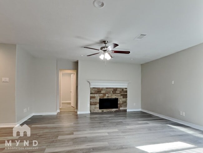 Building Photo - 32215 Archer Park