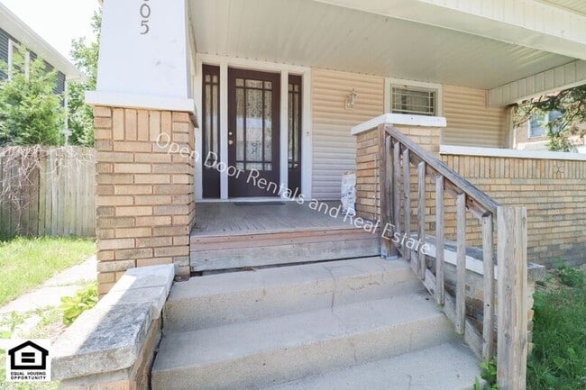 Building Photo - 2005 Bayer Ave