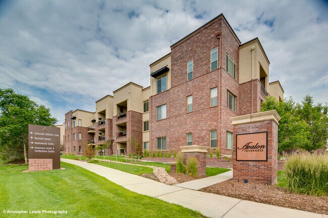 Building Photo - 303 Inverness Way S