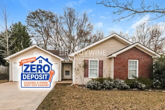 Building Photo - 208 Roberts Trail
