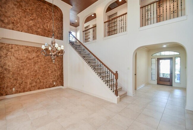 Foto del edificio - 2014 Flower Garden Ln