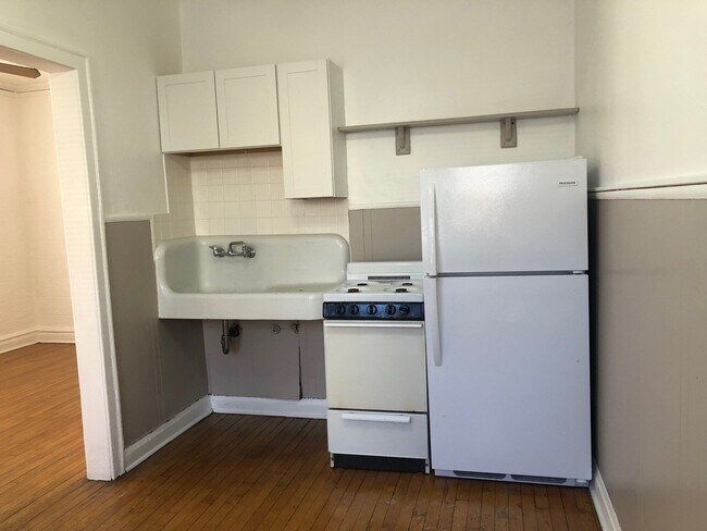 Foto del edificio - 3041 W George St