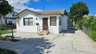 Building Photo - 421 Ardmore Rd