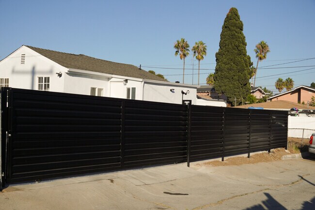 Foto del edificio - 3053 Valle Ave