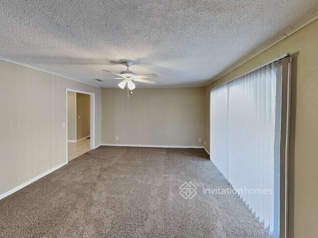 Building Photo - 4529 Naranja Dr S