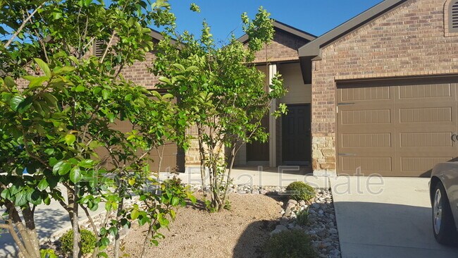 Building Photo - 1031 Carolyn Cove