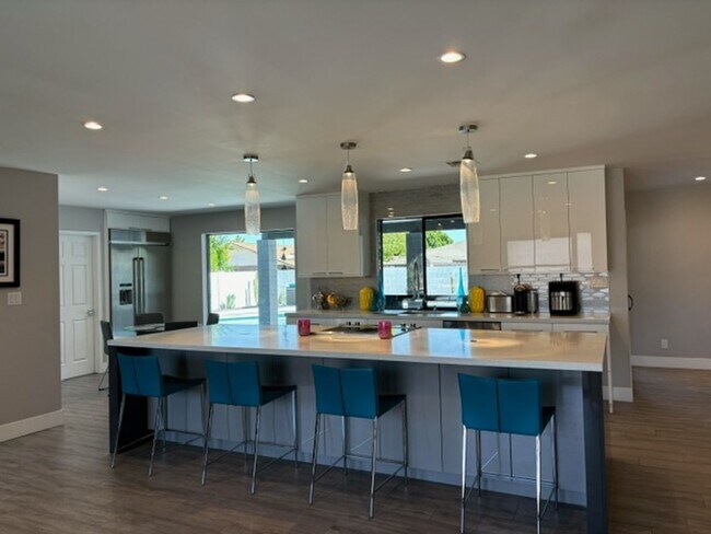 Building Photo - Amazing remodeled home in the Sands Scotts...