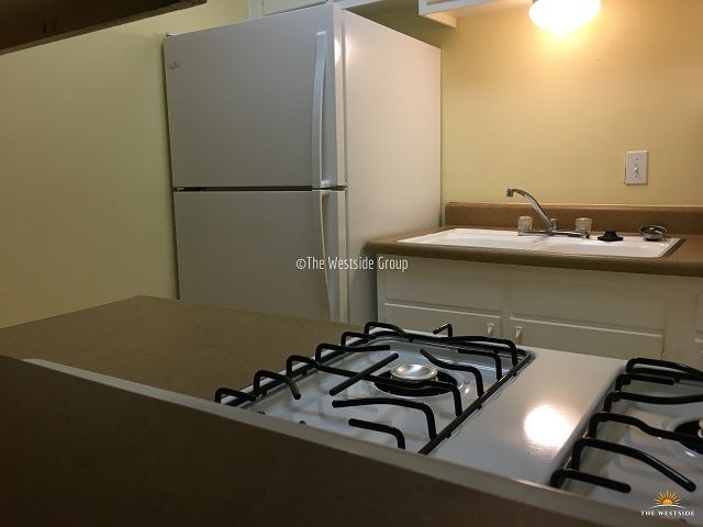 Kitchen appliances - Monticello Apartments Hyde Park