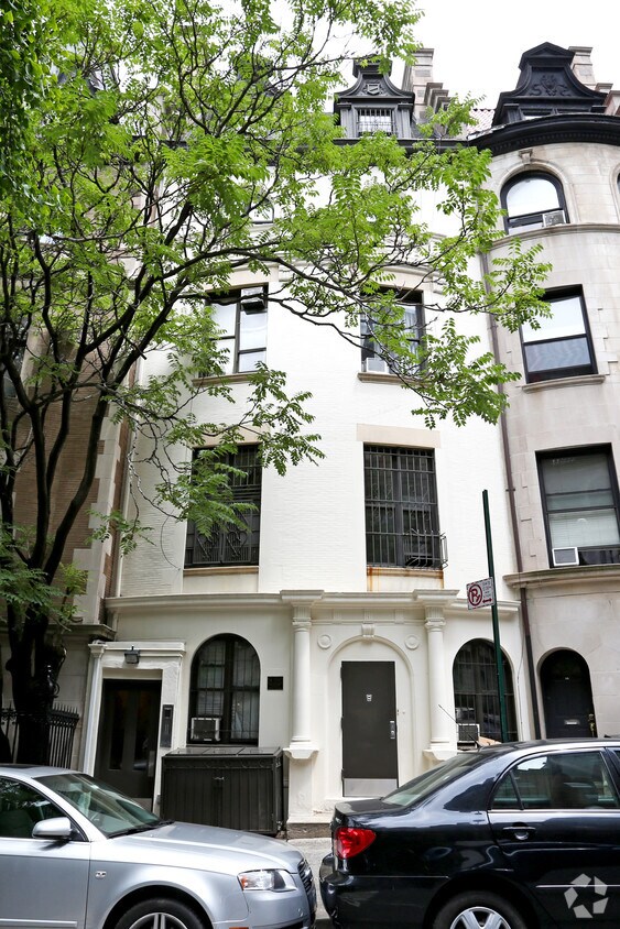 Building Photo - 321 W 80th St
