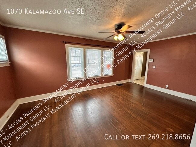 Building Photo - 1070 Kalamazoo Ave SE