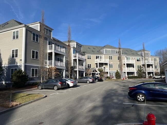 Building Photo - 39 Taylor Dr
