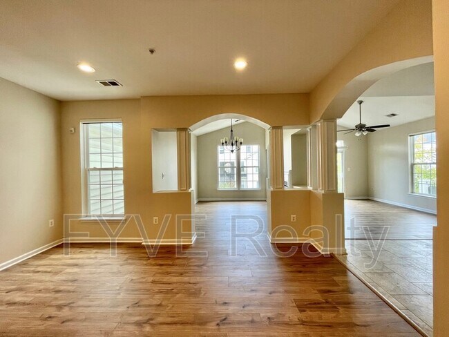 Foto del edificio - 313 Cameron Station Blvd