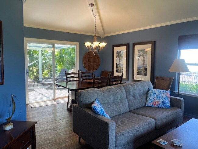 Foto del edificio - Awesome Furnished 3 Bedroom