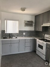 Building Photo - 616 Tularosa Dr