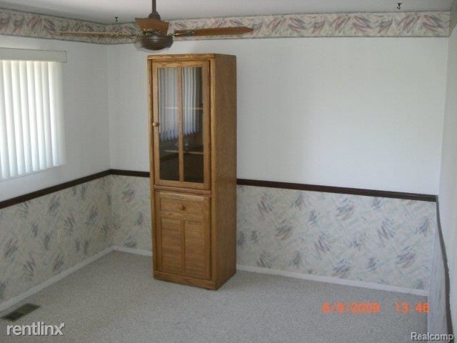 Building Photo - 37319 Golfview Dr