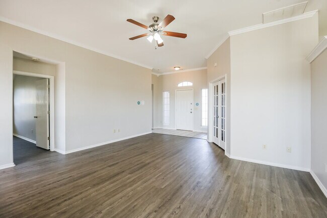 Foto del edificio - 600 NE 20th St