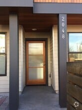 Building Photo - 2048 Minor Ave E