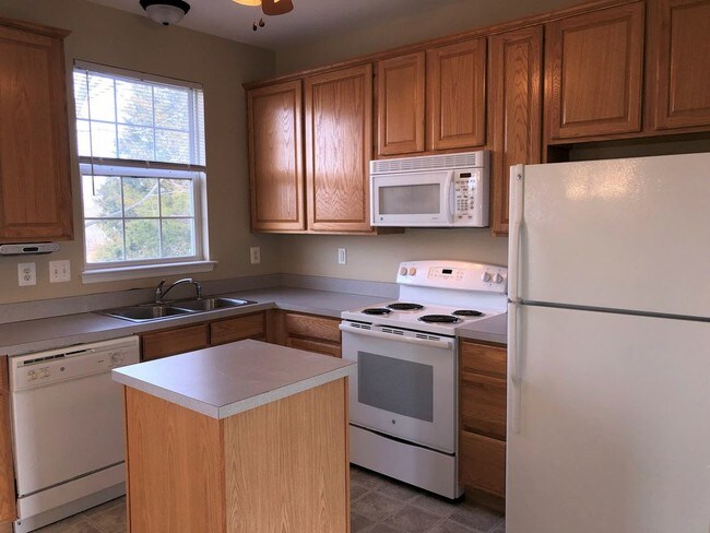 Building Photo - Beautiful Condo in Spring Grove S.D.