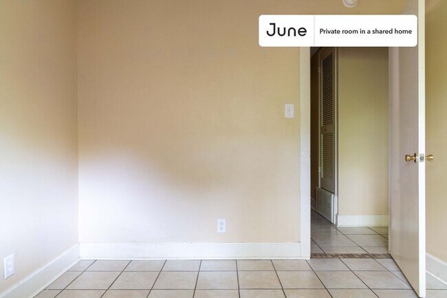 Foto del edificio - Room in Shared 3 bed/2 bath home