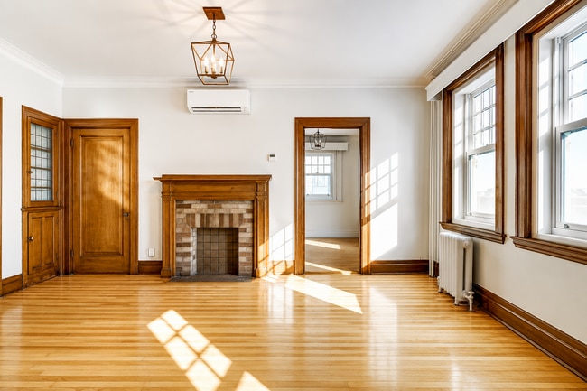 Building Photo - 418 Claremont