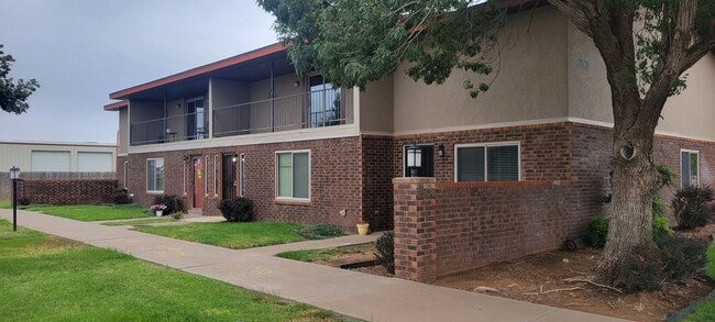 Building Photo - COLONIAL PARK CONDO NEAR LLANO ESTACADO AN...