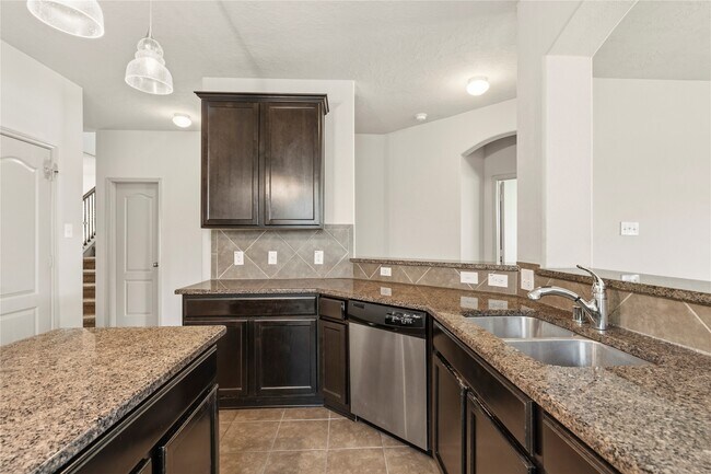 Foto del edificio - 5907 Water Violet Ln