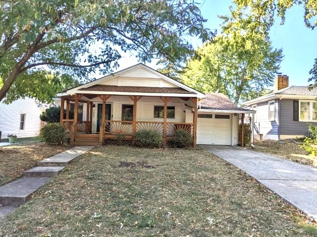 Primary Photo - 7626 McGee St