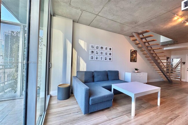 Foto del edificio - 690 SW 1st Ct